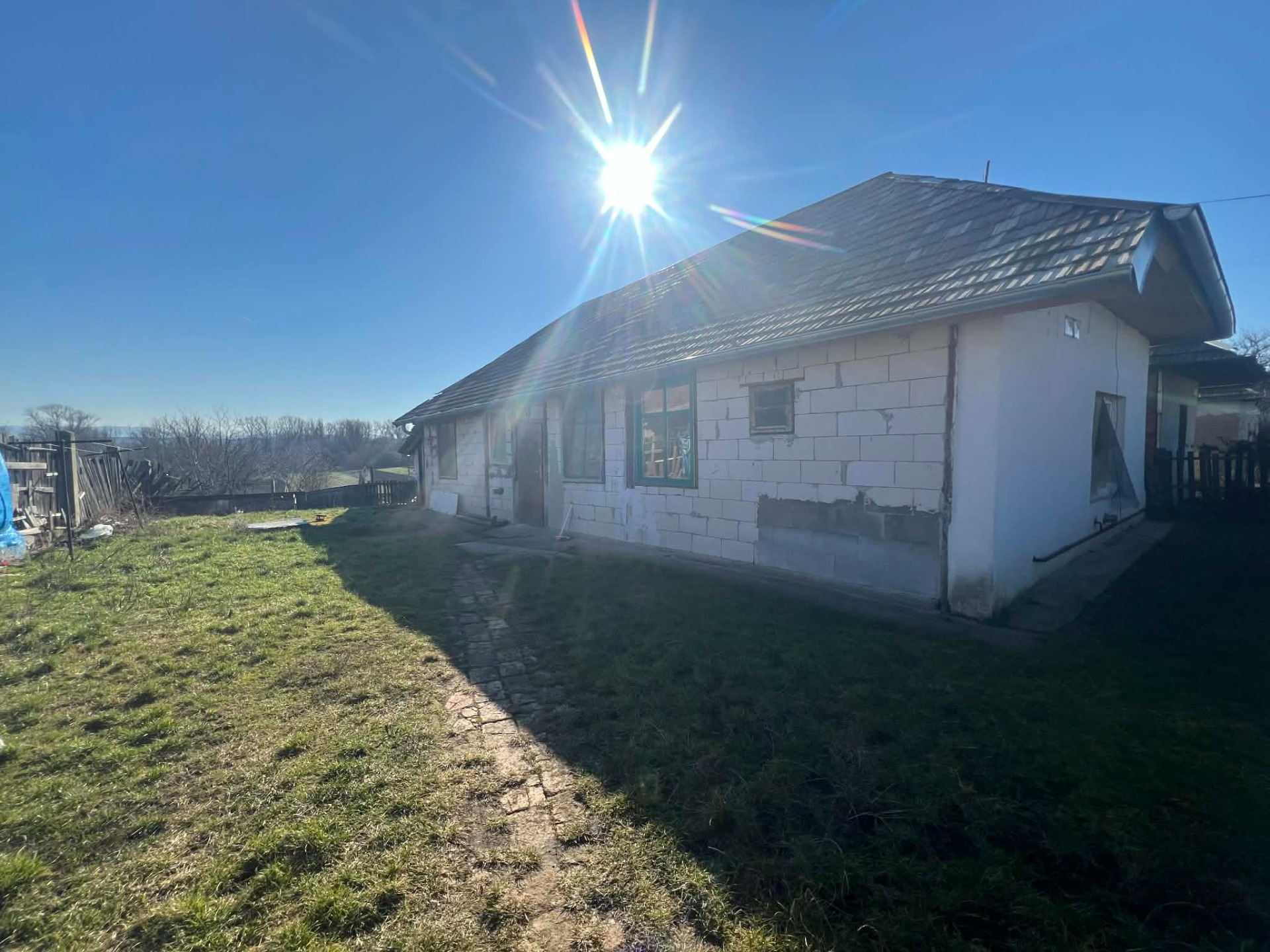 PREDAJ – Rodinný dom vhodný na rekonštrukciu podľa vlastných predstáv