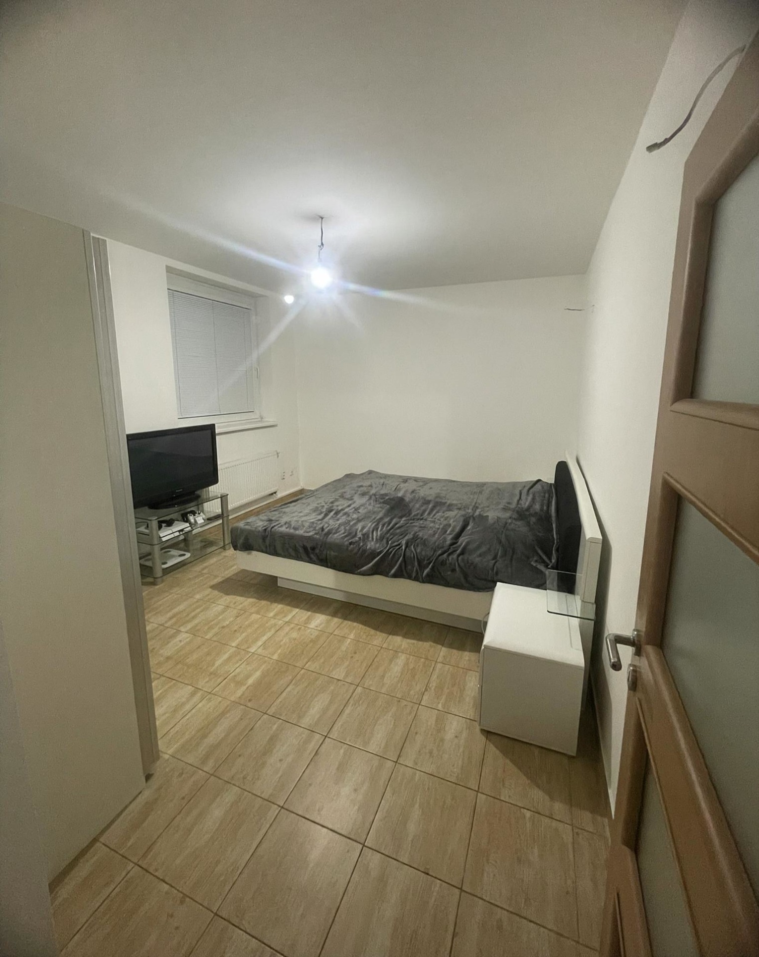 Priestranný 2-izbový byt s terasou a parkovaním v Svätoplukove